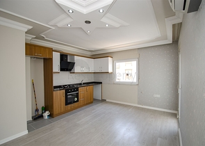 شقة 1 + 1 في منطقة ليمان كونيالتي 800 م على البحر