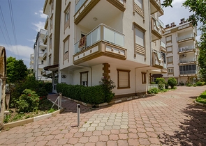 شقة 1 + 1 في منطقة ليمان كونيالتي 800 م على البحر