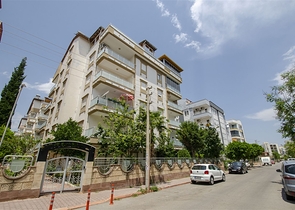 شقة 1 + 1 في منطقة ليمان كونيالتي 800 م على البحر