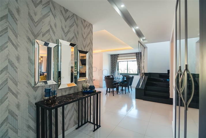 منزل الاحلام - دوبلكس فاخرة مع مسبح خاص في التراس -ضمن مجمع سكني 5 نجوم - كارجي جاك / الانيا 