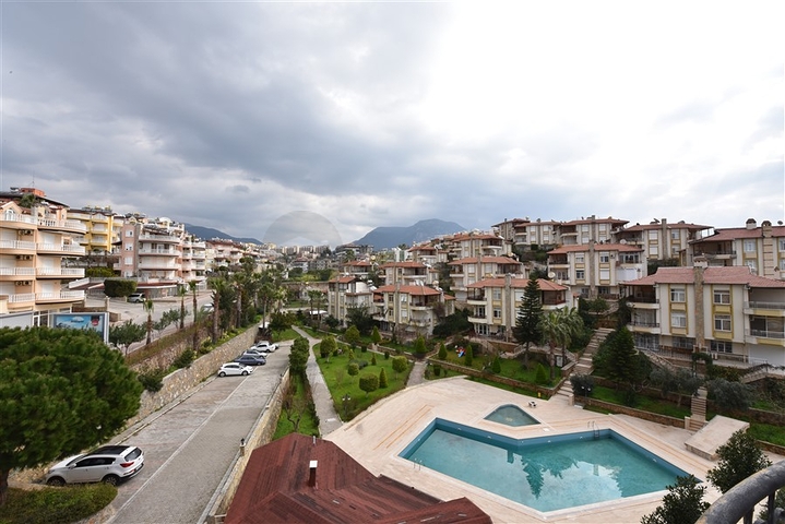 اطلالة بحر - دوبلكس اربع غرف وصالة - مفروشة - في منطقة كاستل / الانيا 