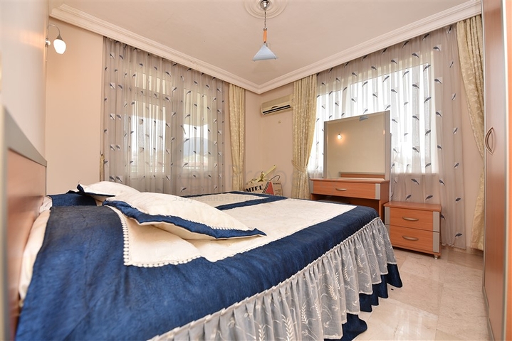 اطلالة بحر - دوبلكس اربع غرف وصالة - مفروشة - في منطقة كاستل / الانيا 