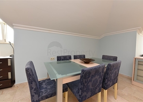 اطلالة بحر - دوبلكس اربع غرف وصالة - مفروشة - في منطقة كاستل / الانيا 