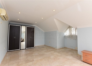 اطلالة بحر - دوبلكس اربع غرف وصالة - مفروشة - في منطقة كاستل / الانيا 