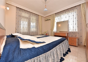 اطلالة بحر - دوبلكس اربع غرف وصالة - مفروشة - في منطقة كاستل / الانيا 