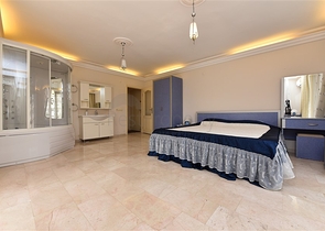 اطلالة بحر - دوبلكس اربع غرف وصالة - مفروشة - في منطقة كاستل / الانيا 