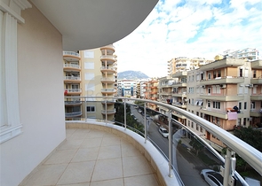 قريبة من البحر - شقة مفروشة - 2 غرفة وصالة - في مهموتلار / الانيا 