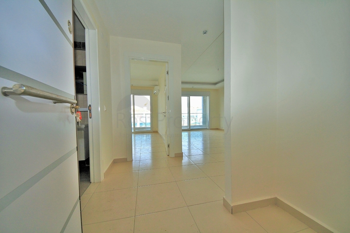 مجمع سكني فاخر - شقة غرفة وصالة - قريبة من البحر -كاستل / الانيا 