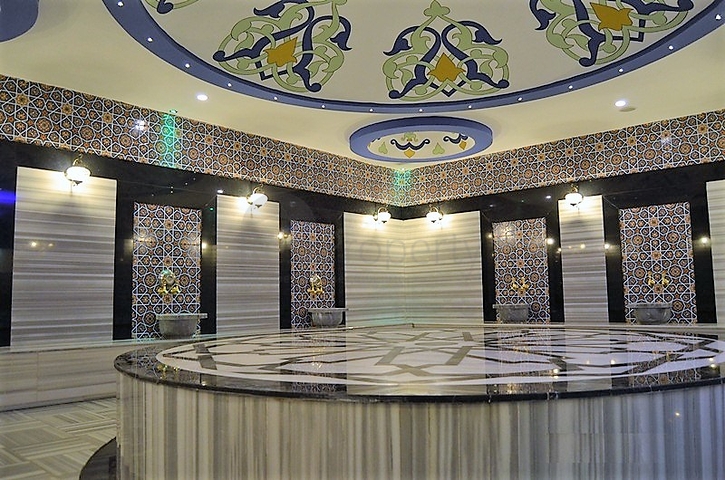 مجمع سكني فاخر - شقة غرفة وصالة - قريبة من البحر -كاستل / الانيا 