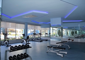 مجمع سكني فاخر - شقة غرفة وصالة - قريبة من البحر -كاستل / الانيا 