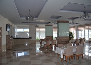 مجمع سكني فاخر - شقة غرفة وصالة - قريبة من البحر -كاستل / الانيا 