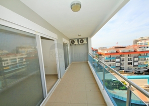 مجمع سكني فاخر - شقة غرفة وصالة - قريبة من البحر -كاستل / الانيا 