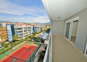 مجمع سكني فاخر - شقة غرفة وصالة - قريبة من البحر -كاستل / الانيا 