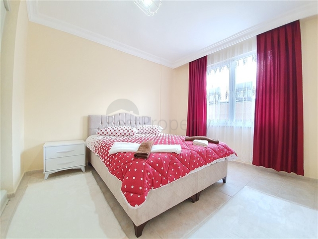 ضمن مجمع اول صف على البحر - بسعر مغر - شقة  3 غرف وصالة - مهموتلار / الانيا 