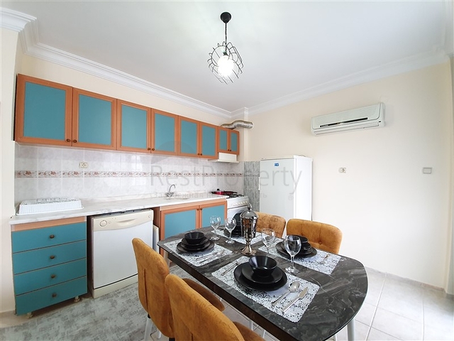 ضمن مجمع اول صف على البحر - بسعر مغر - شقة  3 غرف وصالة - مهموتلار / الانيا 