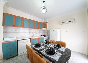 ضمن مجمع اول صف على البحر - بسعر مغر - شقة  3 غرف وصالة - مهموتلار / الانيا 