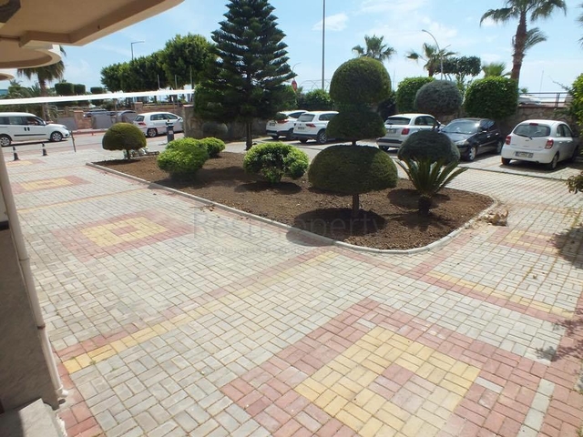 50 متر الى البحر - شقة غرفة وصالة واسعة - ضمن مجمع سكني في اوبا / الانيا 