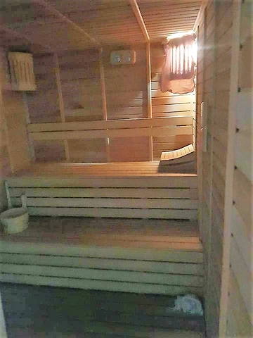 50 متر الى البحر - شقة غرفة وصالة واسعة - ضمن مجمع سكني في اوبا / الانيا 