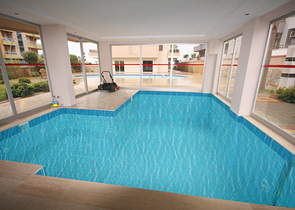 50 متر الى البحر - شقة غرفة وصالة واسعة - ضمن مجمع سكني في اوبا / الانيا 