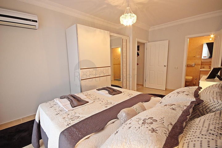 اطلالة بحر - شقة طابق مرتفع - غرفتين وصالة - الانيا 