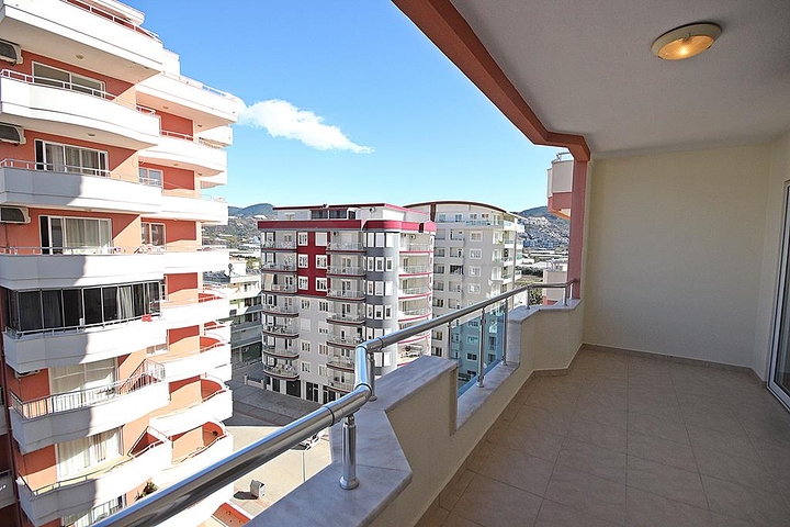 اطلالة بحر - شقة طابق مرتفع - غرفتين وصالة - الانيا 