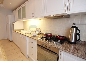 اطلالة بحر - شقة طابق مرتفع - غرفتين وصالة - الانيا 