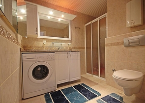 اطلالة بحر - شقة طابق مرتفع - غرفتين وصالة - الانيا 