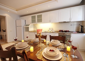 اطلالة بحر - شقة طابق مرتفع - غرفتين وصالة - الانيا 