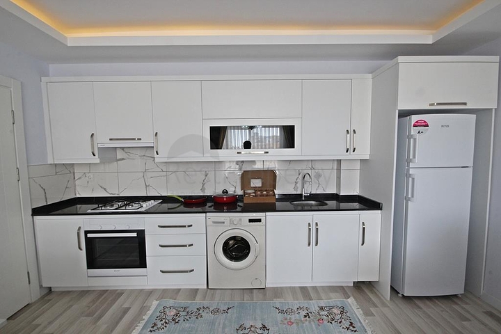 شقة غرفة وصالة مفروشة - ضمن مجمع سكني حديث - مهموتلار / الانيا 