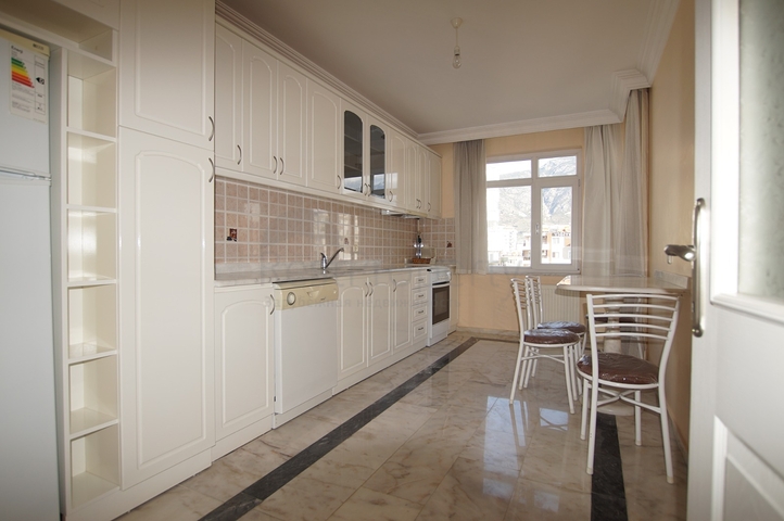 اطلالة بحر - شقة عائلية واسعة مفروشة - الانيا / مهموتلار 