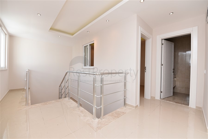 دوبلكس واسعة 250 متر - في منطقة توسمور / الانيا 