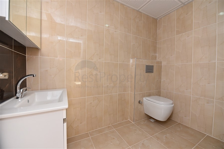 دوبلكس واسعة 250 متر - في منطقة توسمور / الانيا 