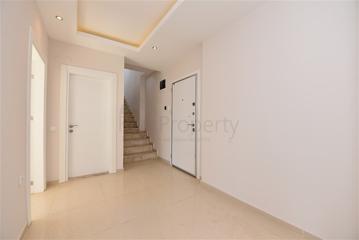 دوبلكس واسعة 250 متر - في منطقة توسمور / الانيا 