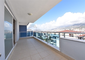 دوبلكس واسعة 250 متر - في منطقة توسمور / الانيا 