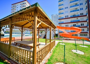 مساحة واسعة - غرفة وصالة مفروشة - مجمع 5 نجوم -في مهموتلار / الانيا 