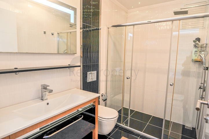 مجمع سكني فاخر - شقة 2 غرفة وصالة - في منطقة اوبا الراقية / الانيا 