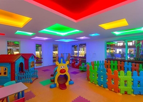 مجمع سكني فاخر - شقة 2 غرفة وصالة - في منطقة اوبا الراقية / الانيا 