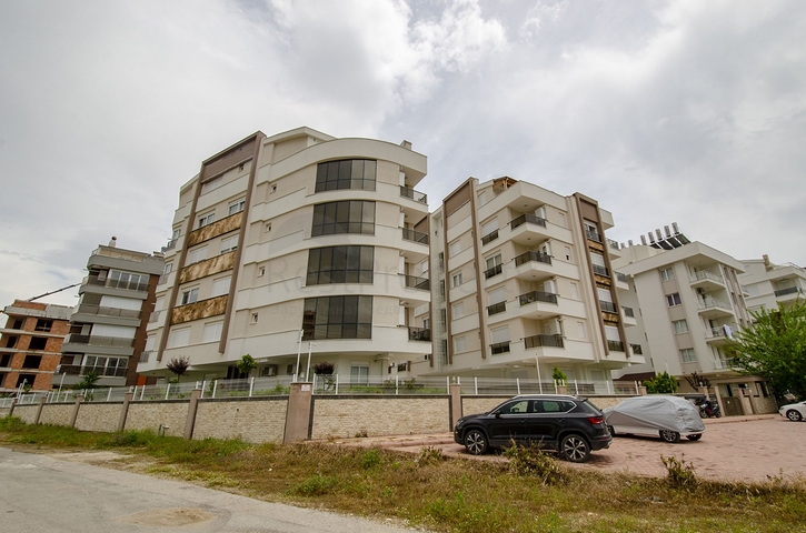 شقة 1 + 1 مع أثاث في ليمان كونيالتي