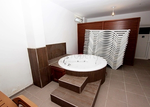 شقة مفروشة بغرفة نوم واحدة في هورما كونيالتي