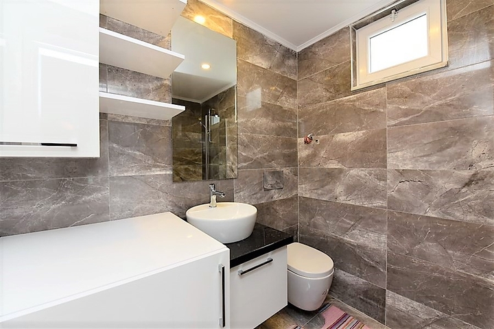 شقق مفروشة - بأسعار مناسبة - ضمن مجمع سكني قريب من البحر - مهموتلار / الانيا 