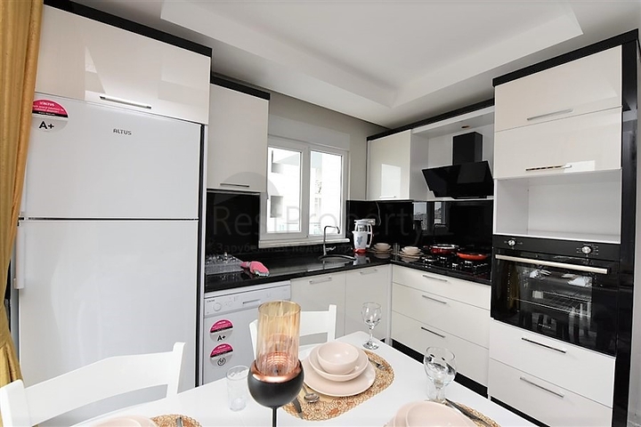 شقق مفروشة - بأسعار مناسبة - ضمن مجمع سكني قريب من البحر - مهموتلار / الانيا 