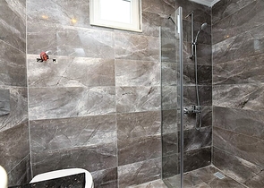 شقق مفروشة - بأسعار مناسبة - ضمن مجمع سكني قريب من البحر - مهموتلار / الانيا 