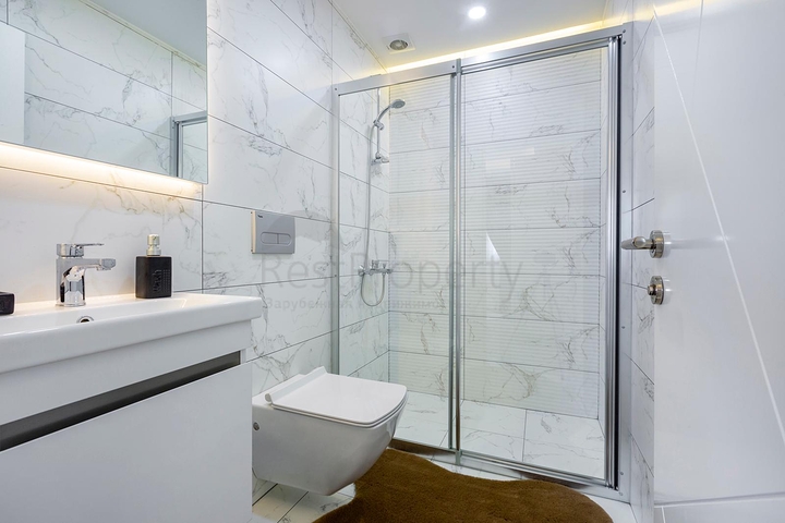 شقة غرفتين وصالة - ضمن مجمع يضم كافة الخدمات - مهموتلار/ الانيا  