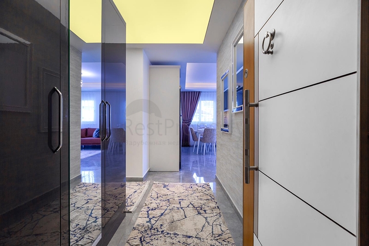 شقة غرفتين وصالة - ضمن مجمع يضم كافة الخدمات - مهموتلار/ الانيا  