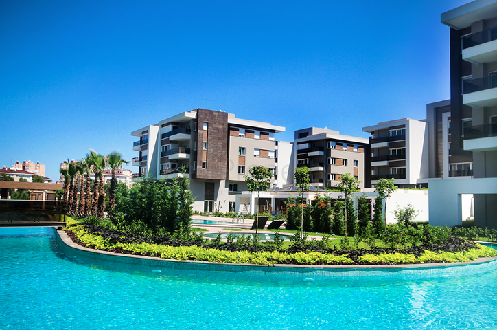 شقة 4 + 1 في مشروع فاخر في أونجالي كونيالتي