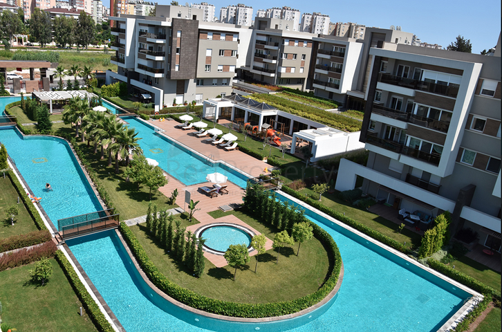 شقة 4 + 1 في مشروع فاخر في أونجالي كونيالتي