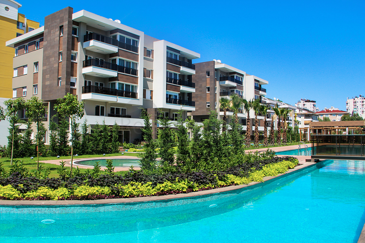 شقة 4 + 1 في مشروع فاخر في أونجالي كونيالتي