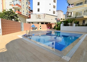 شقة عائلية واسعة - اربع غرف وصالة - في منطقة سكنية هادئة - جيكجلي / الانيا 