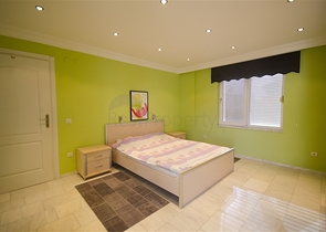 شقة عائلية واسعة - اربع غرف وصالة - في منطقة سكنية هادئة - جيكجلي / الانيا 