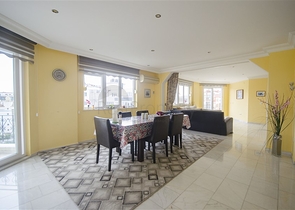 شقة عائلية واسعة - اربع غرف وصالة - في منطقة سكنية هادئة - جيكجلي / الانيا 